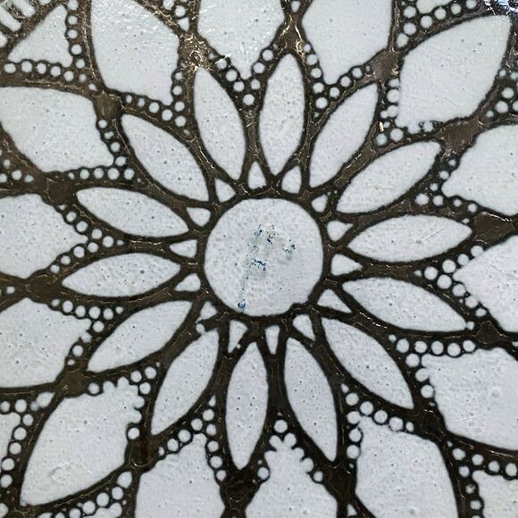 Signed Vintage Art Glass Plate Yellow White Clear Lacy Pattern 8.75 in - Picture 11 of 12